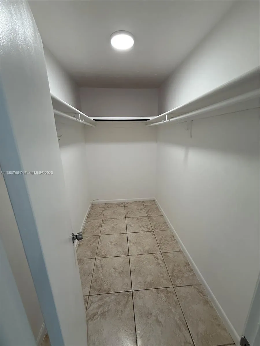 Miami, Florida 33176, United States, 2 Bedrooms Bedrooms, ,2 BathroomsBathrooms,Residential,Active,191532