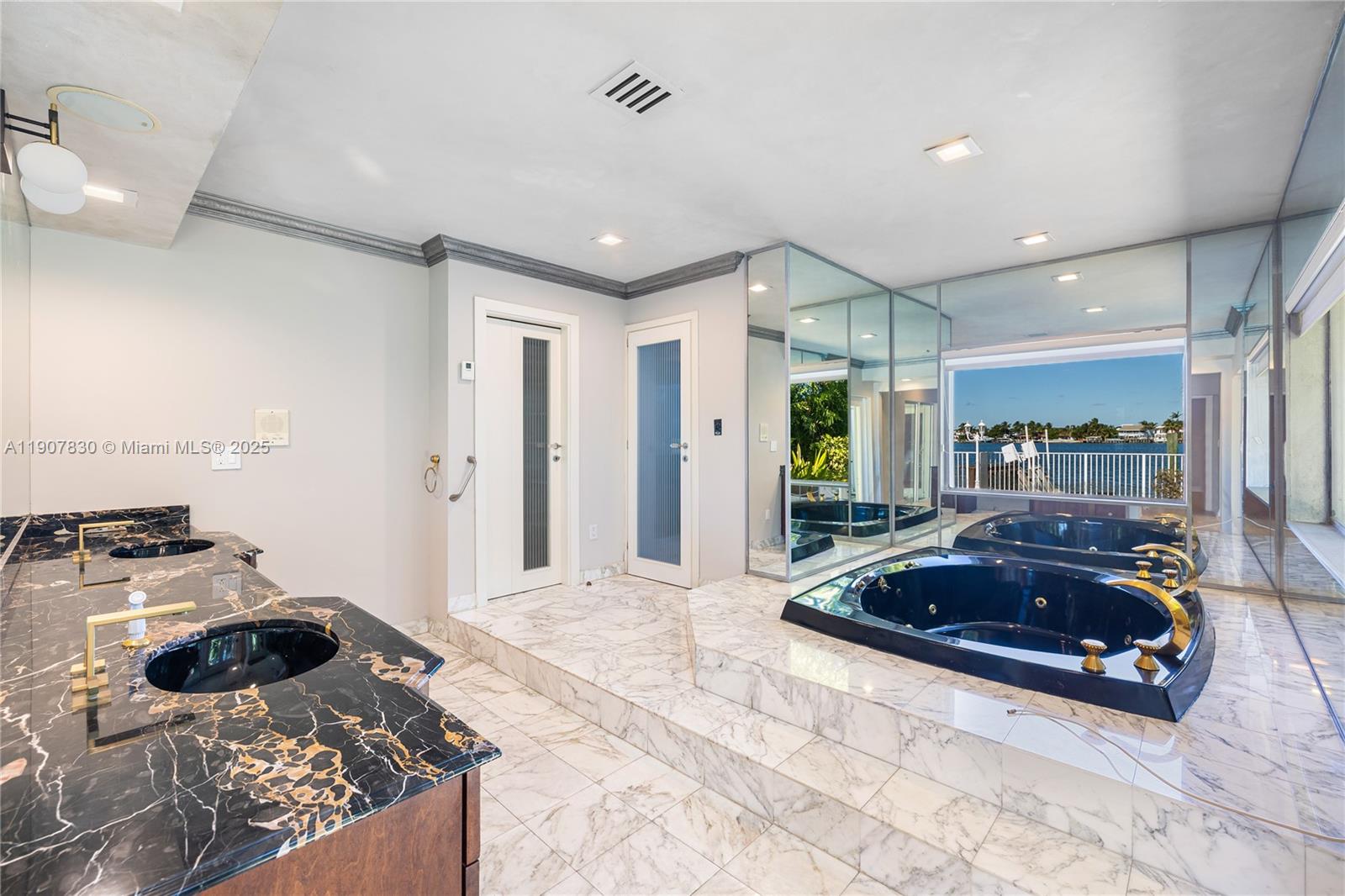 BISCAYNE POINT - Residential Lease