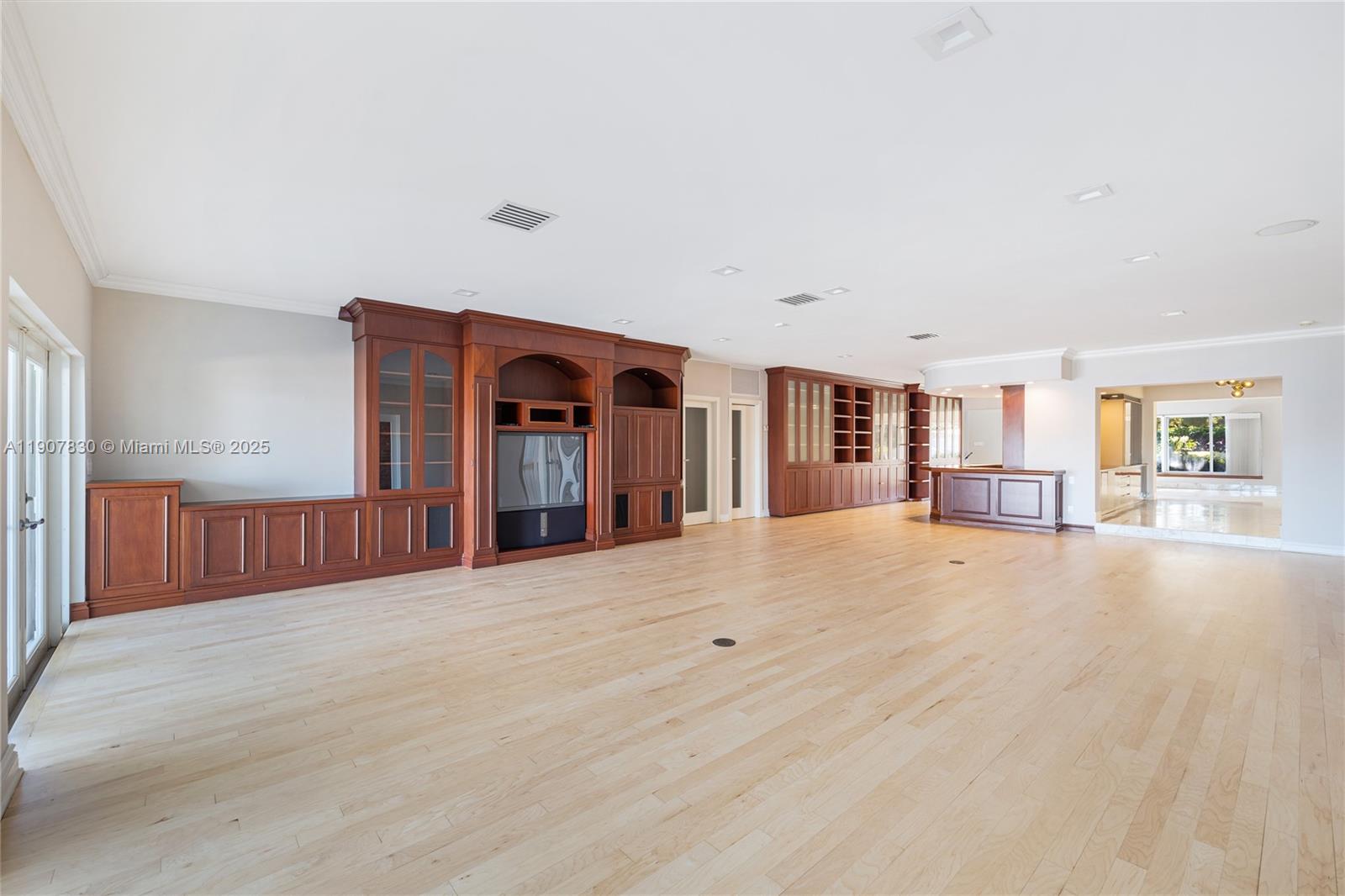 BISCAYNE POINT - Residential Lease