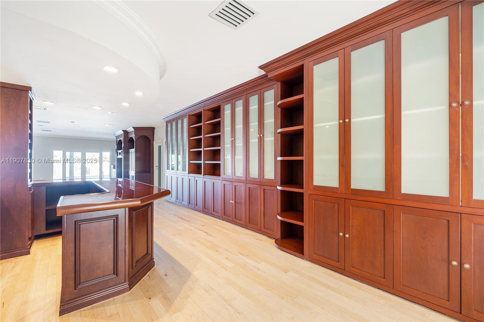 BISCAYNE POINT - Residential Lease