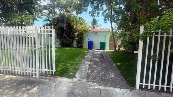 52 NE 51ST ST, MIAMI, FL 33137 - Image 100ddcf500bfbbcdbf52c5692482cb7c/2013525227