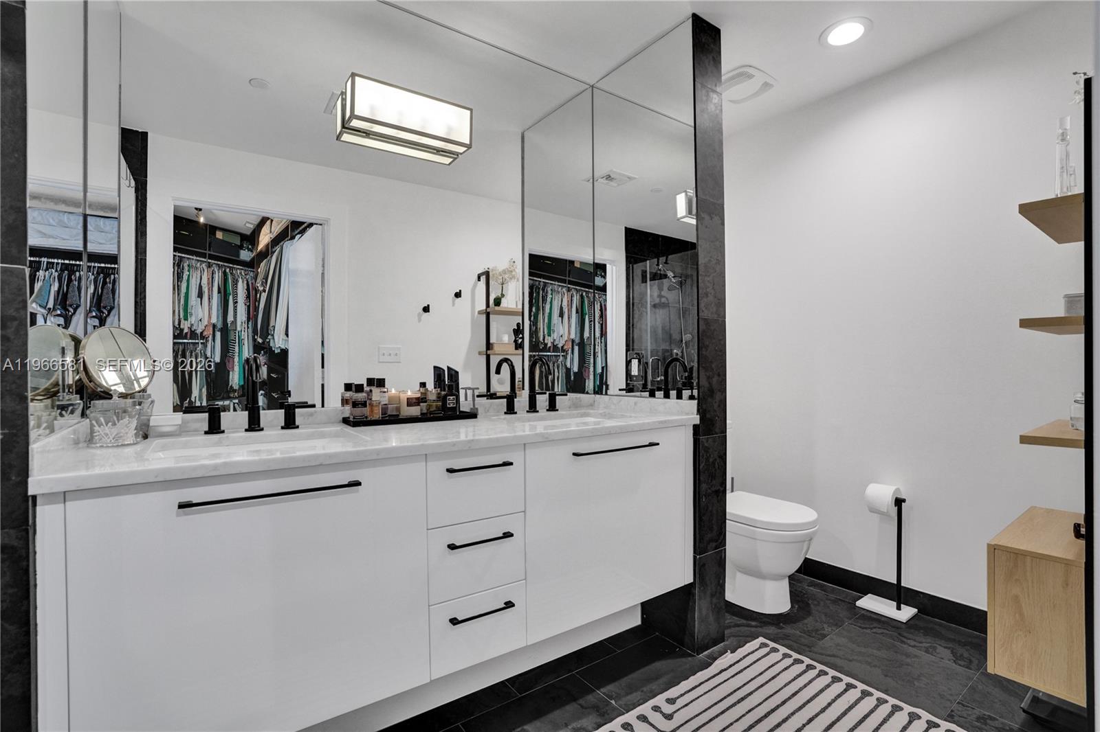 900 BISCAYNE BAY CONDO - Residential