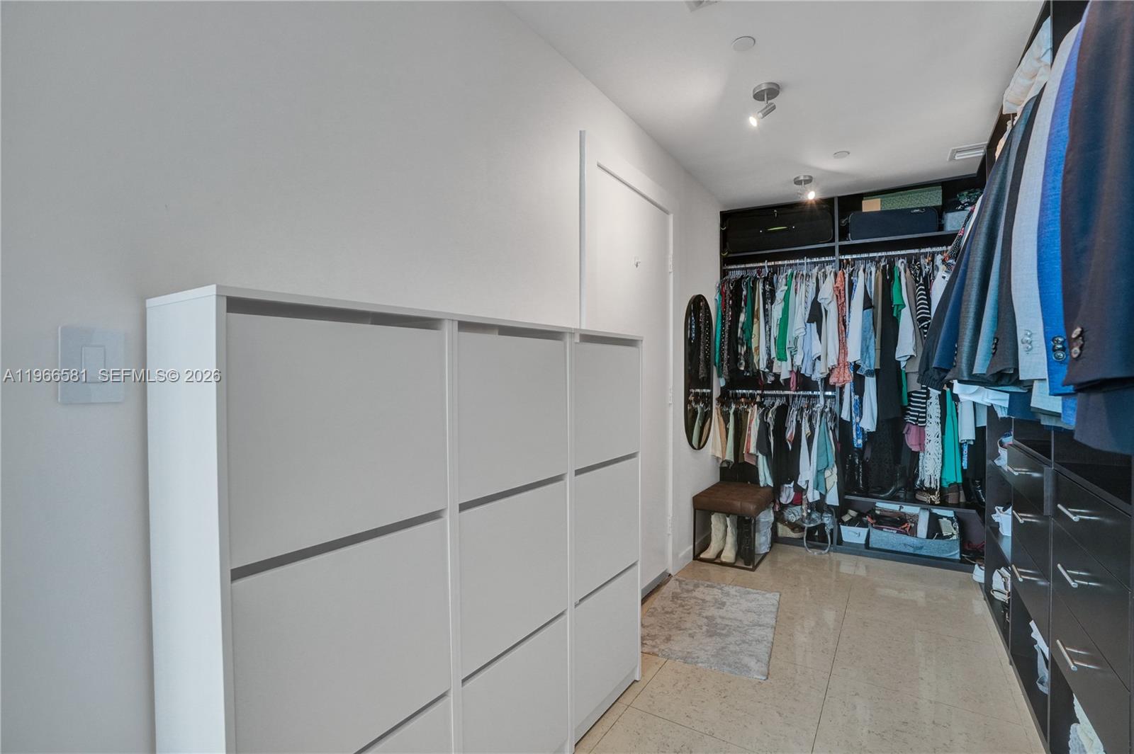 900 BISCAYNE BAY CONDO - Residential