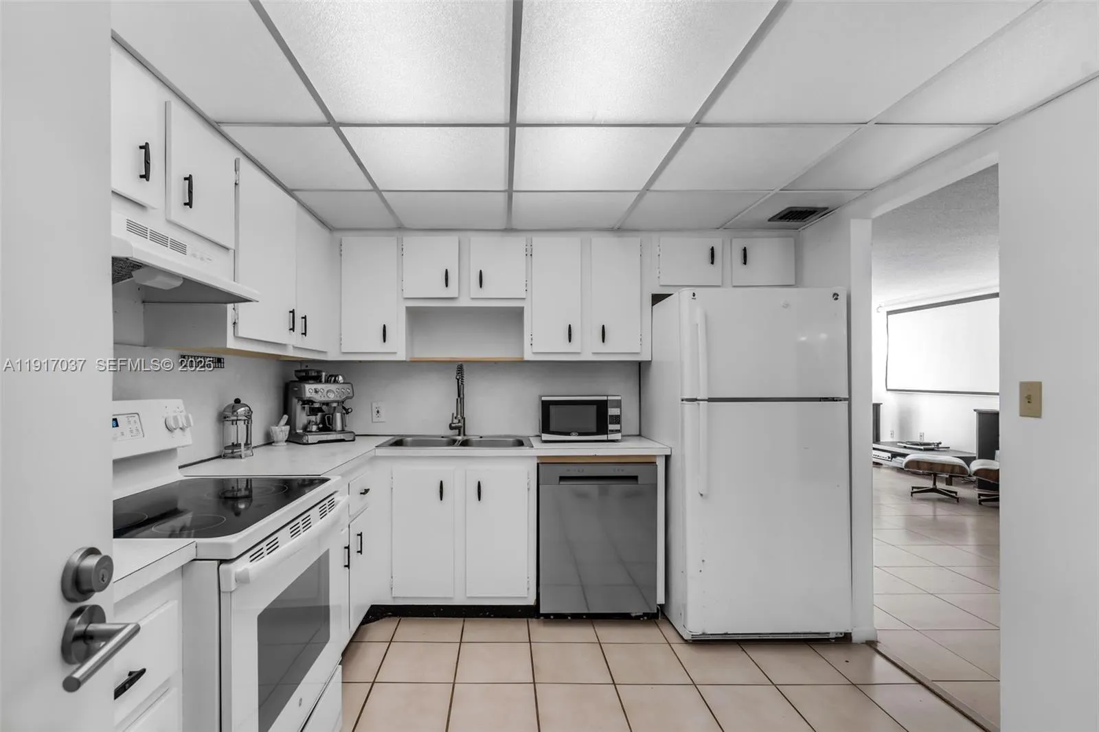 Key Biscayne, Florida 33149, United States, 2 Bedrooms Bedrooms, ,2 BathroomsBathrooms,Residential,Active,245792