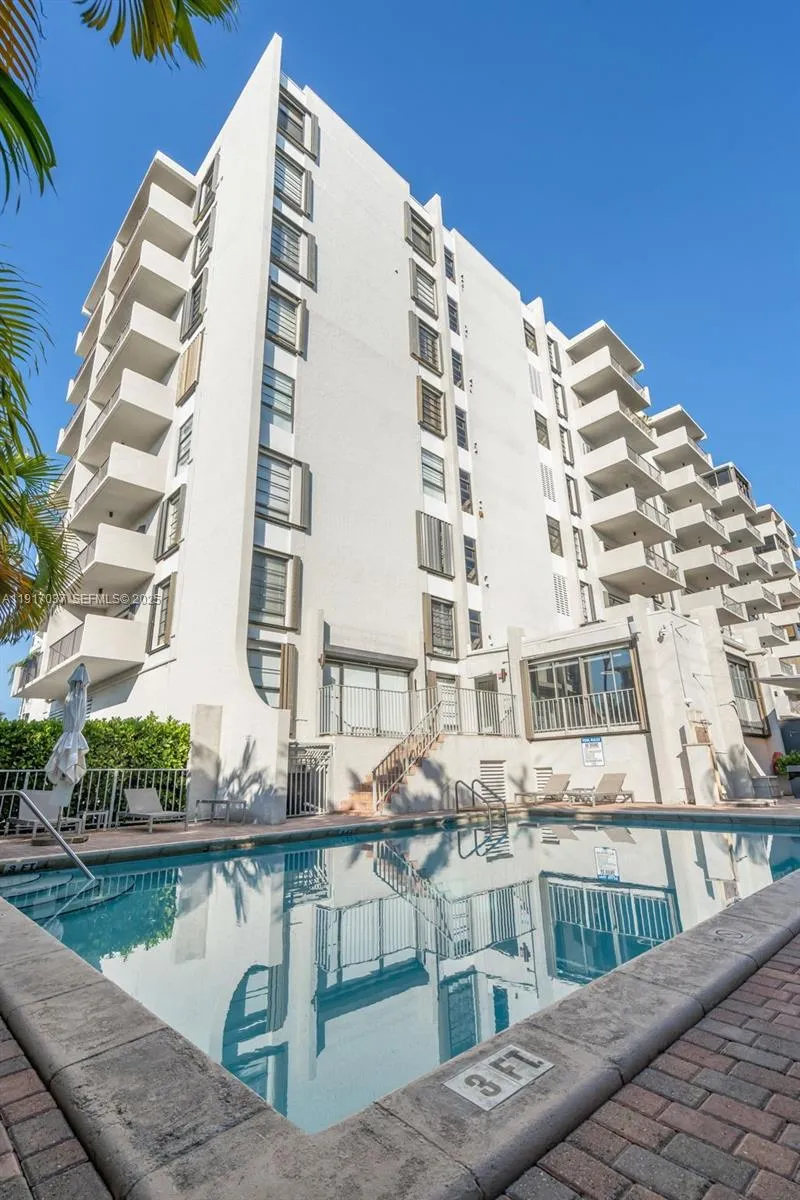 Key Biscayne, Florida 33149, United States, 2 Bedrooms Bedrooms, ,2 BathroomsBathrooms,Residential,Active,245792