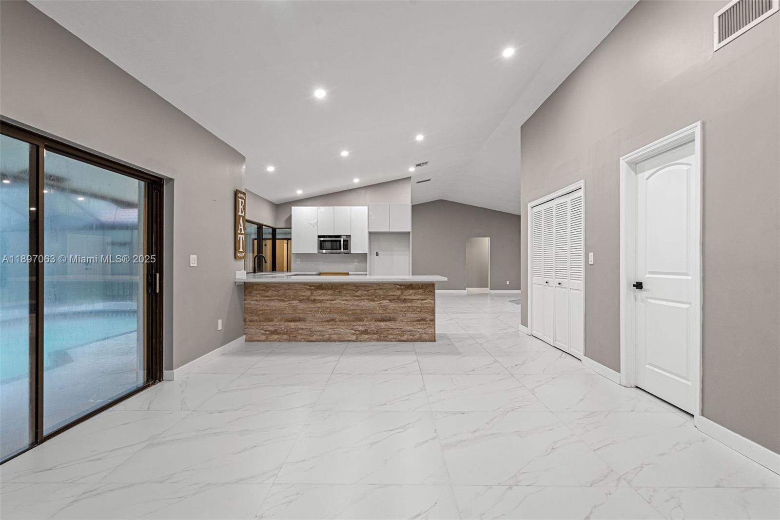 MARTHA BRIGHT FARMS - Residential