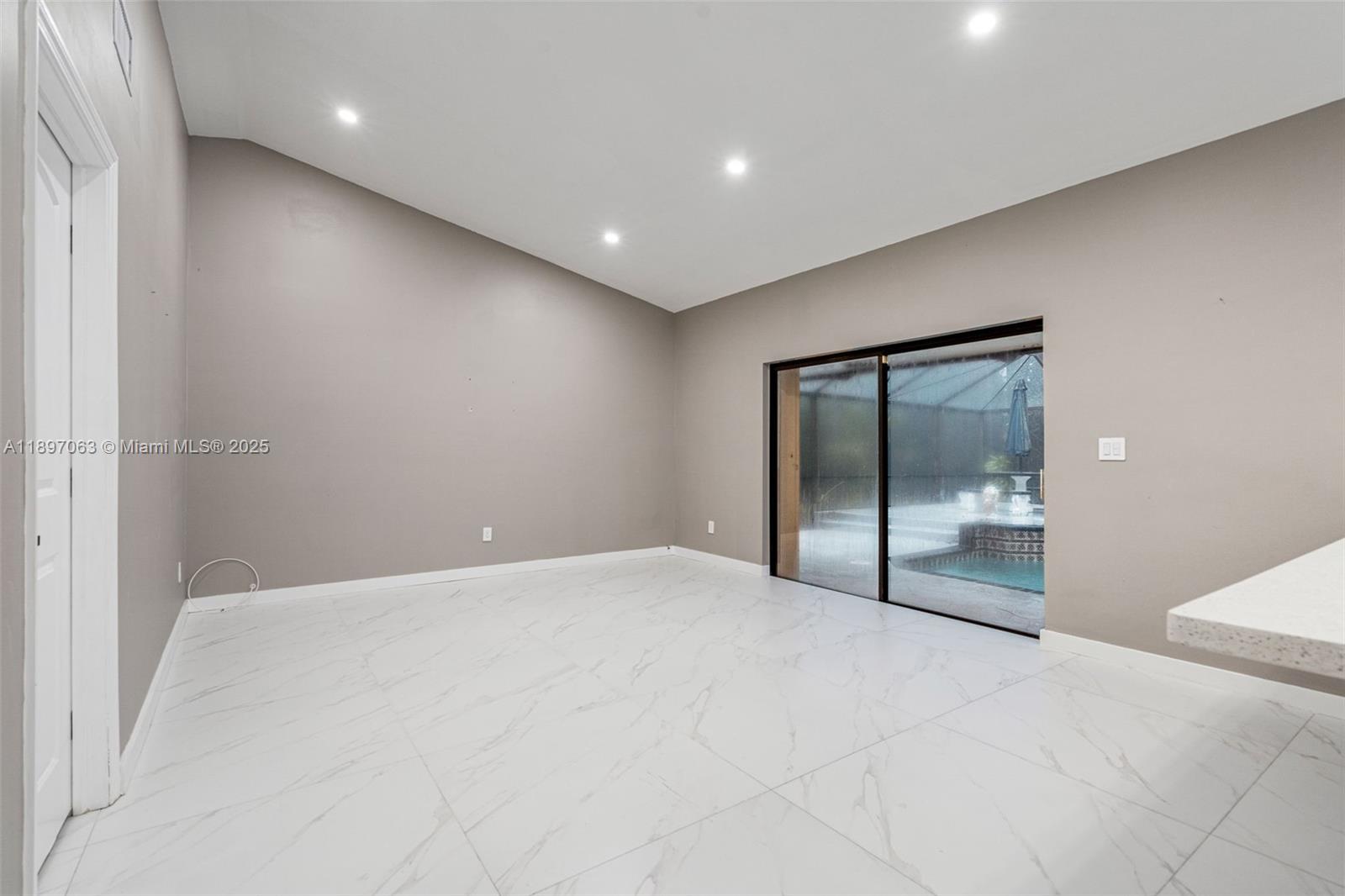 MARTHA BRIGHT FARMS - Residential