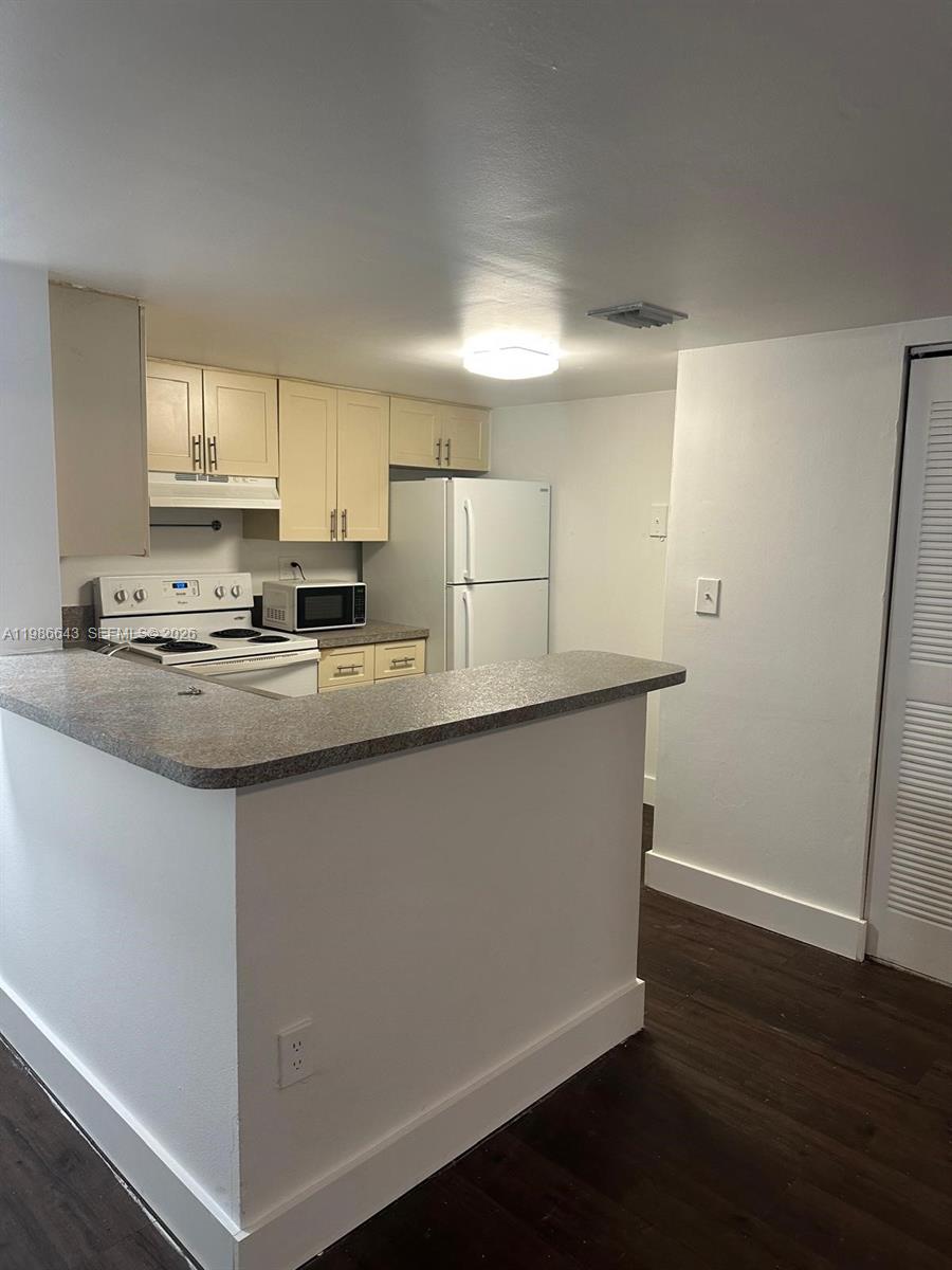 VILLAS DE VENEZIA CONDO - Residential