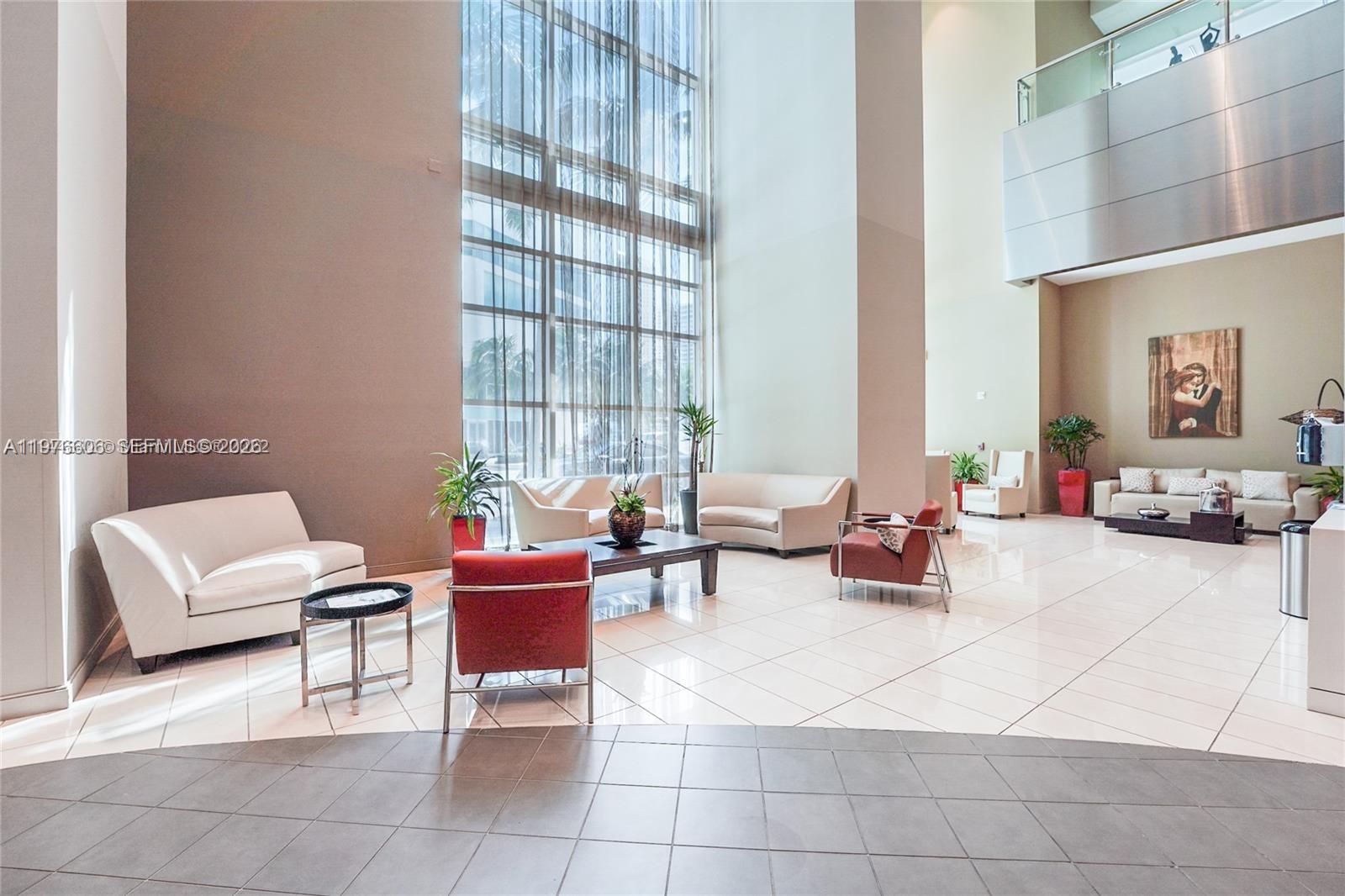 300 S Biscayne Blvd T-1404