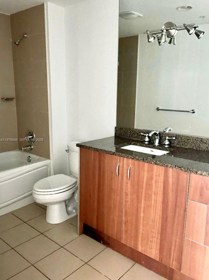 MET 1 CONDO - Residential Lease