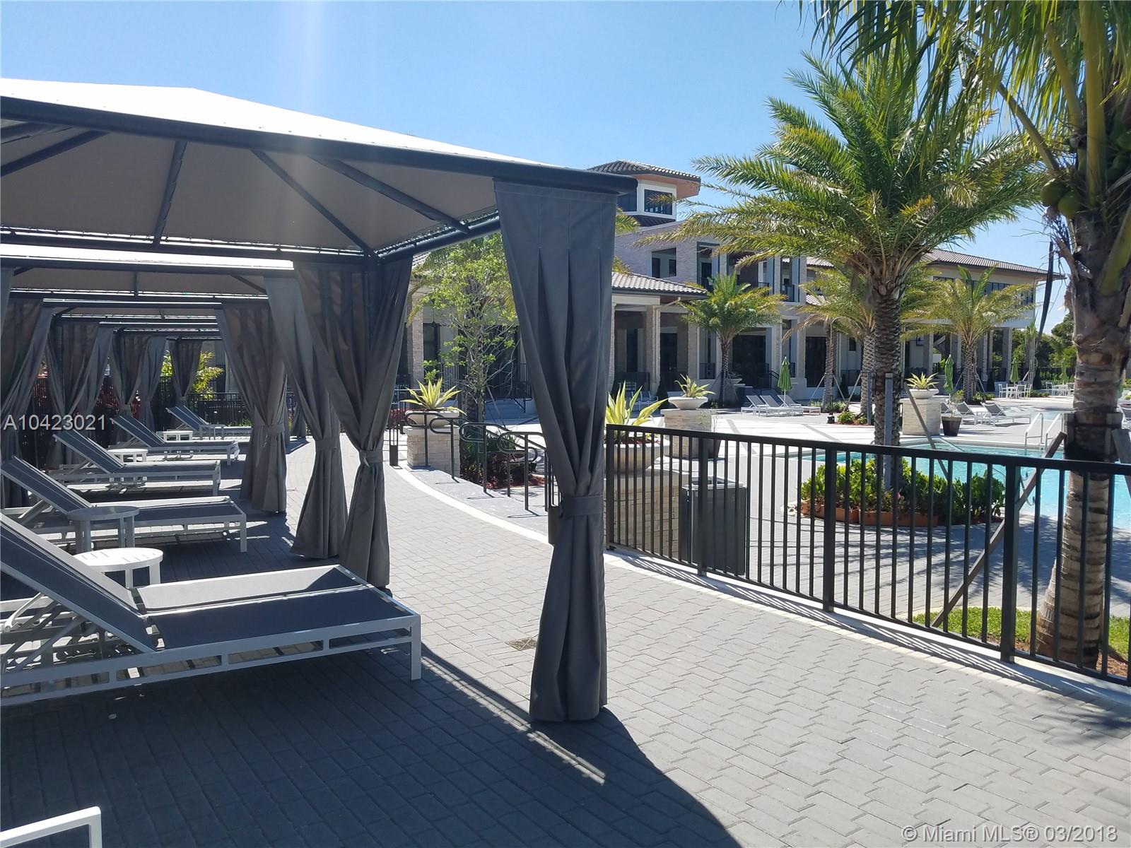 GRAND BAY SOUTH TOWNHOMES - Residential Lease