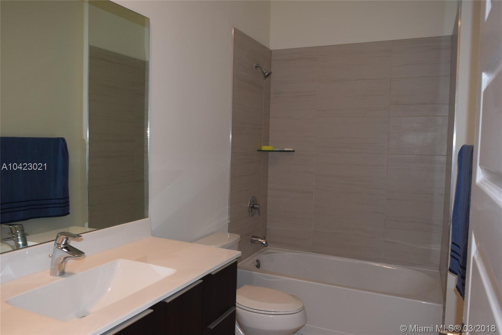 GRAND BAY SOUTH TOWNHOMES - Residential Lease