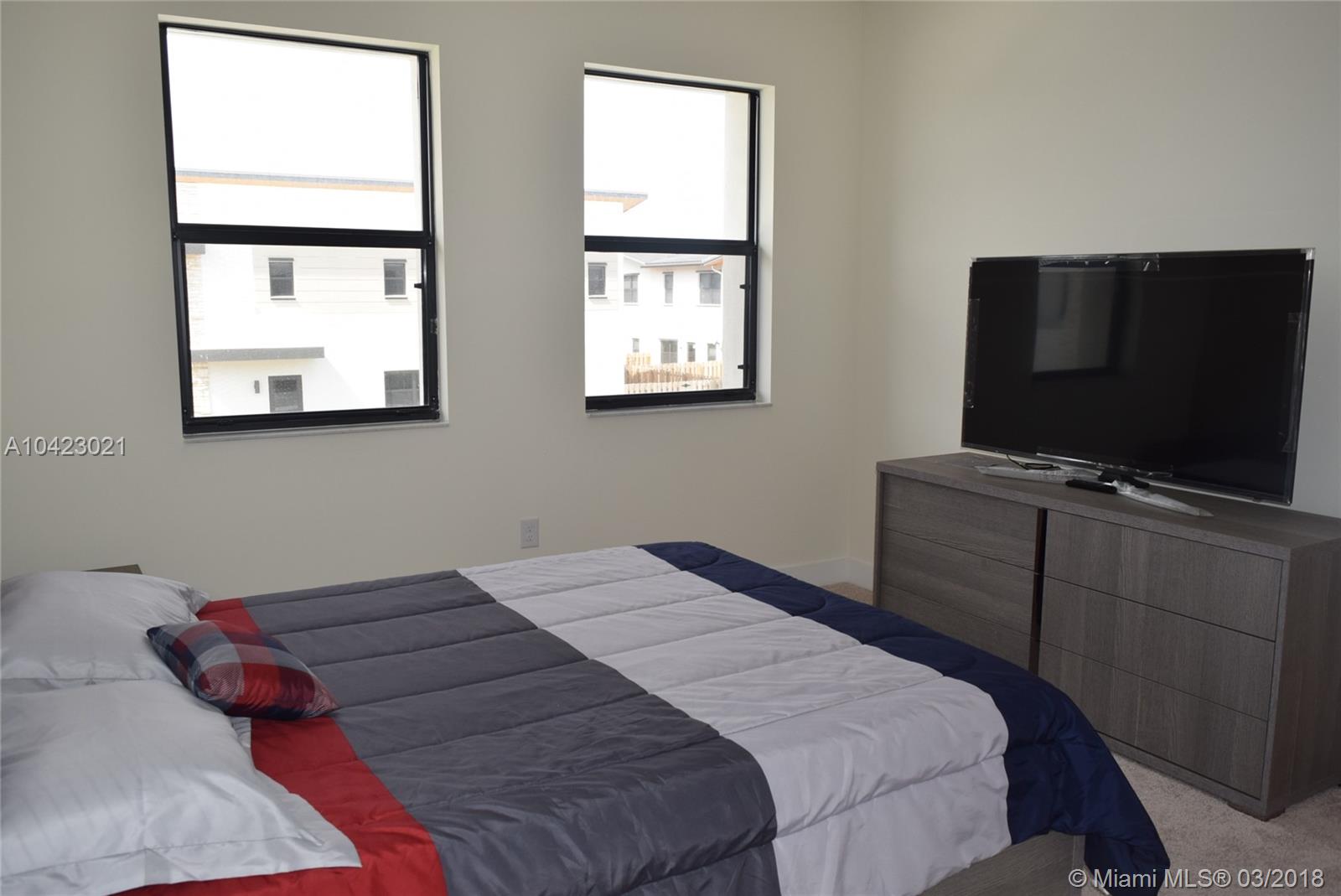 GRAND BAY SOUTH TOWNHOMES - Residential Lease