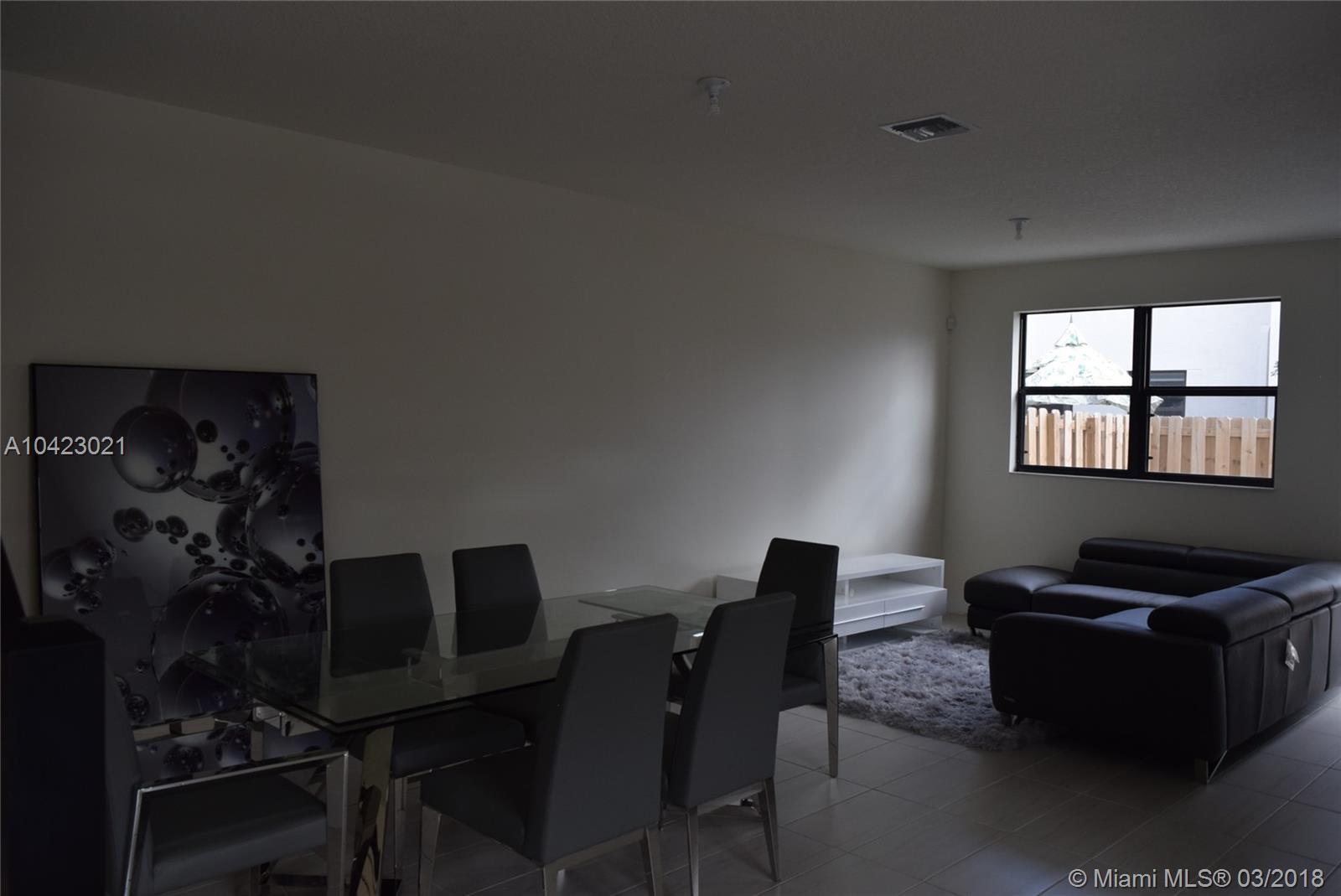 GRAND BAY SOUTH TOWNHOMES - Residential Lease