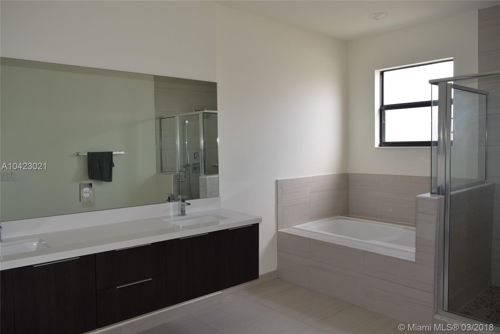 GRAND BAY SOUTH TOWNHOMES - Residential Lease