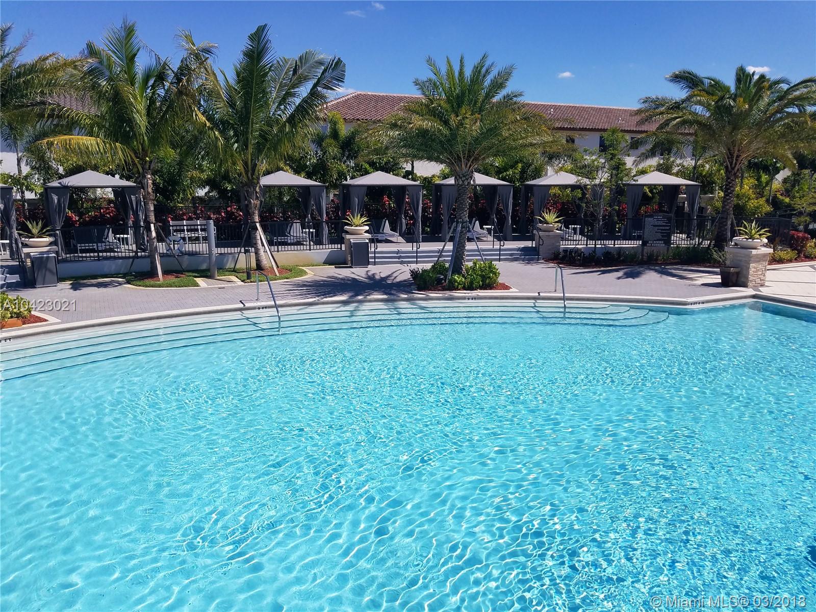 GRAND BAY SOUTH TOWNHOMES - Residential Lease