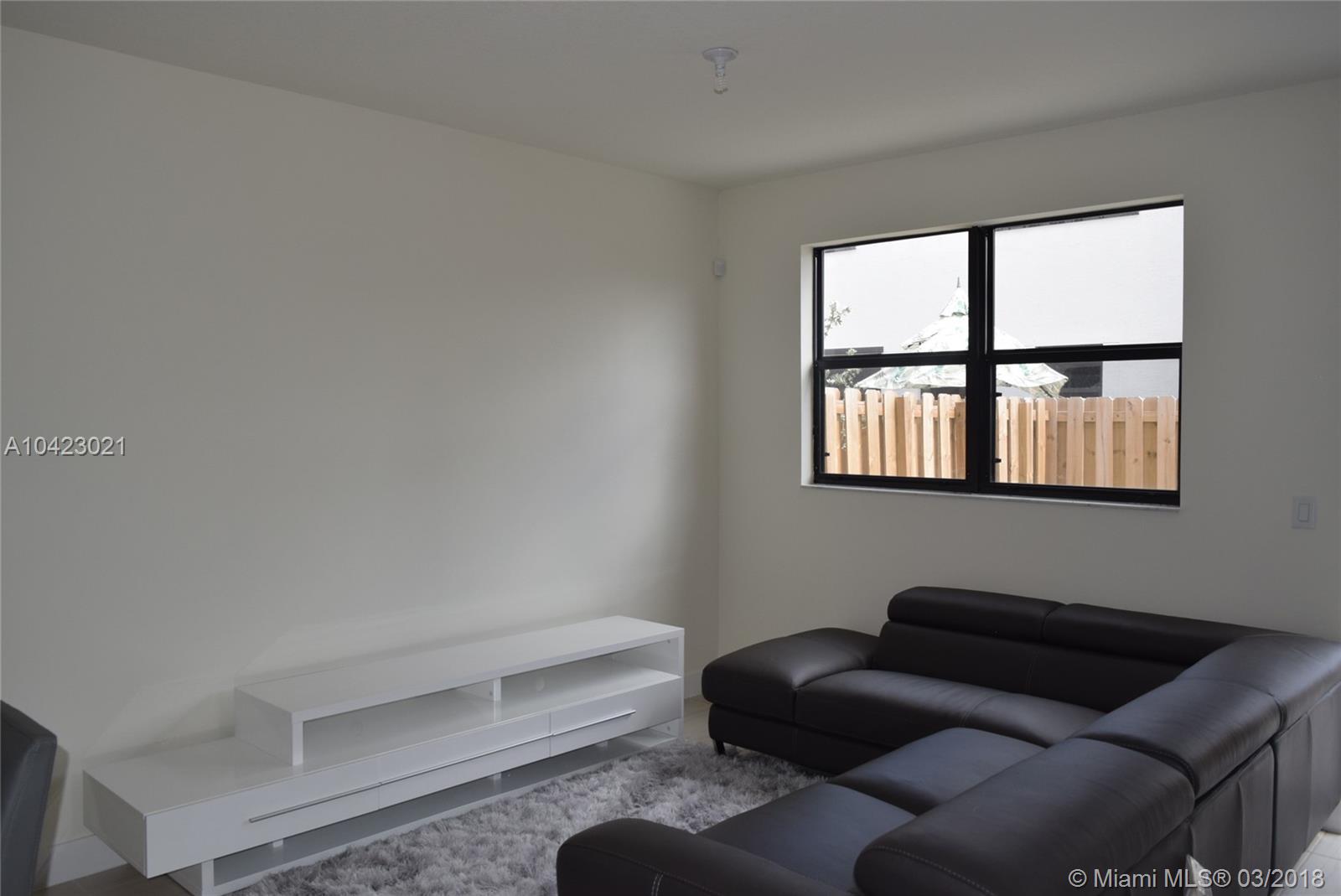 GRAND BAY SOUTH TOWNHOMES - Residential Lease