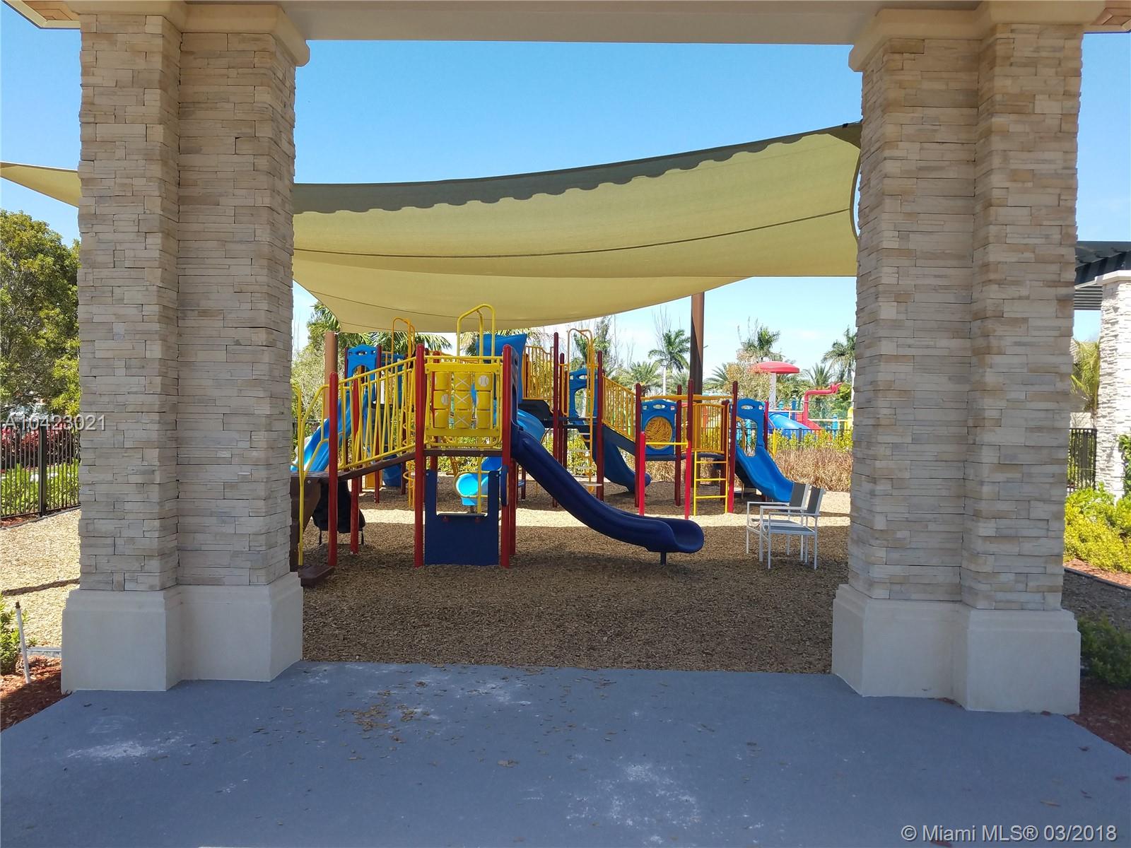 GRAND BAY SOUTH TOWNHOMES - Residential Lease