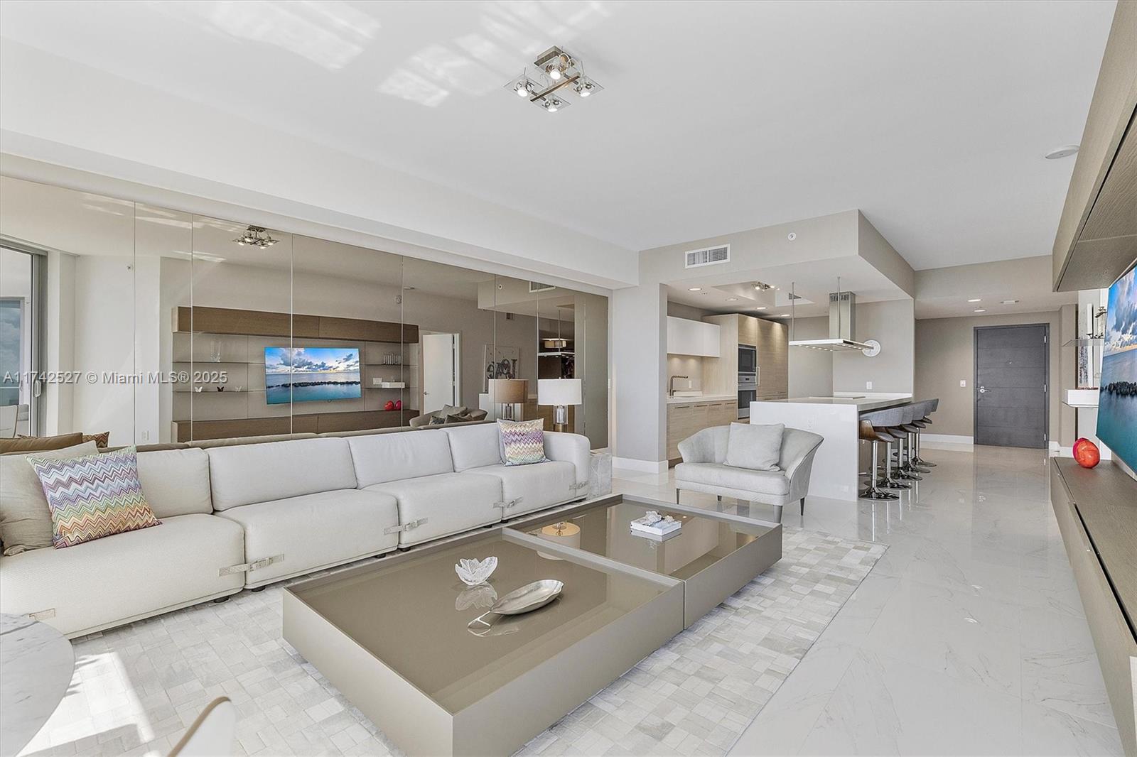 MARINA PALMS RESIDENCES S - Residential