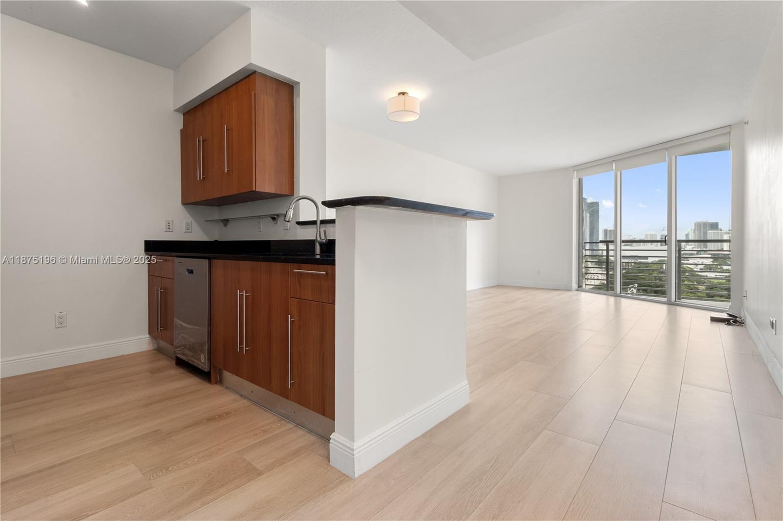 325 Biscayne Blvd 1718