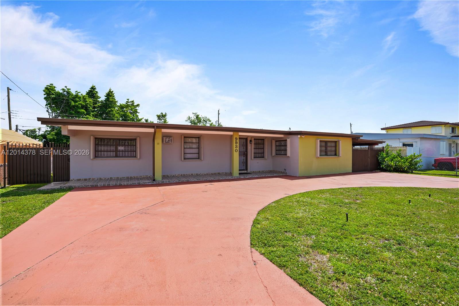TROPICAL ESTATES - Residential