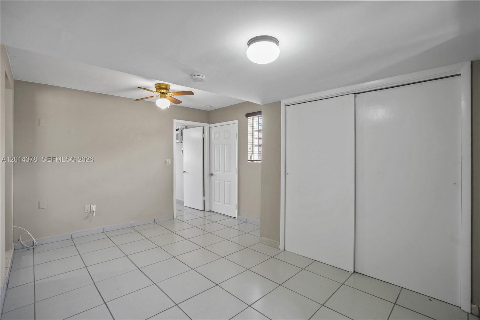 TROPICAL ESTATES - Residential