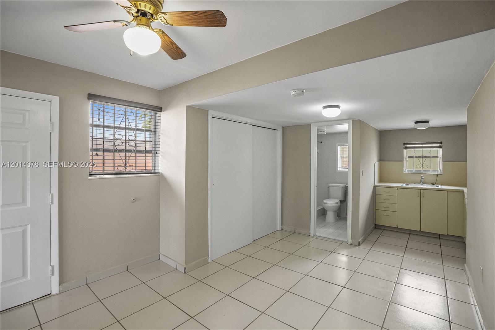 TROPICAL ESTATES - Residential