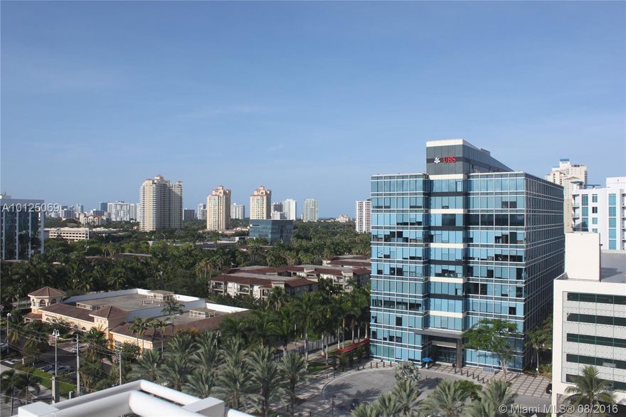 Stunning Penthouse, with an incredible panoramic city view. You'll be amazed by this Penthouse, high volume ceiling, floor-to-ceiling High Impact windows, Porcelanato floors throughout, freshly painted, open "eat-in" kitchen, European cabinetry, stainless steel appliances, split floor plan located in the heart of Aventura, AA Schools, close to North Jackson Memorial Hospital, 5 minutes  from the Beach, walk to Publix, boutiques & restaurants. Amazing 5 stars amenities, 24 hrs front desk & security.