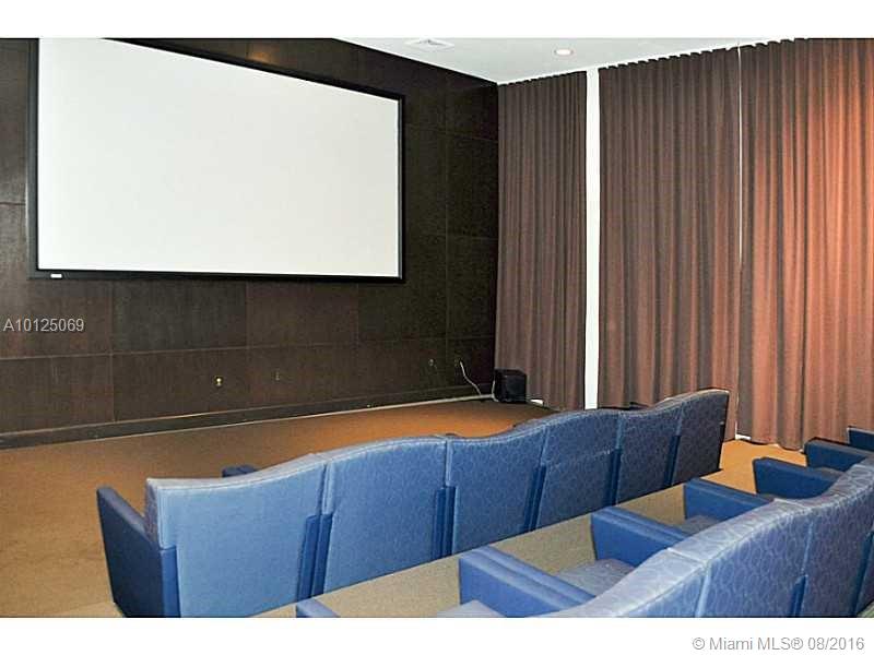 Venture At Aventura East - Residential Lease