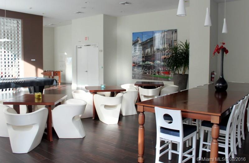 Venture At Aventura East - Residential Lease