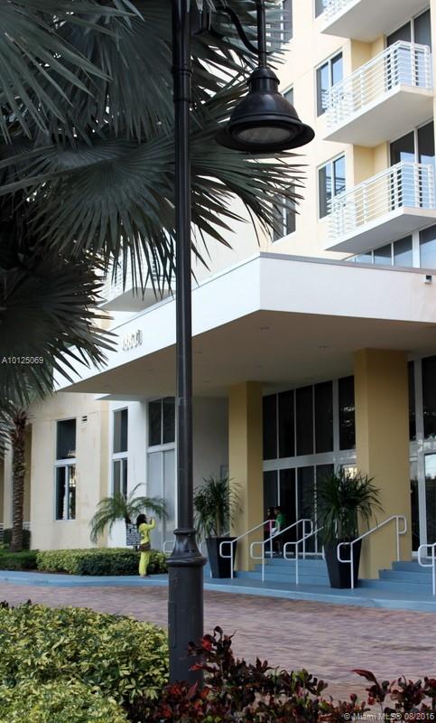 Venture At Aventura East - Residential Lease