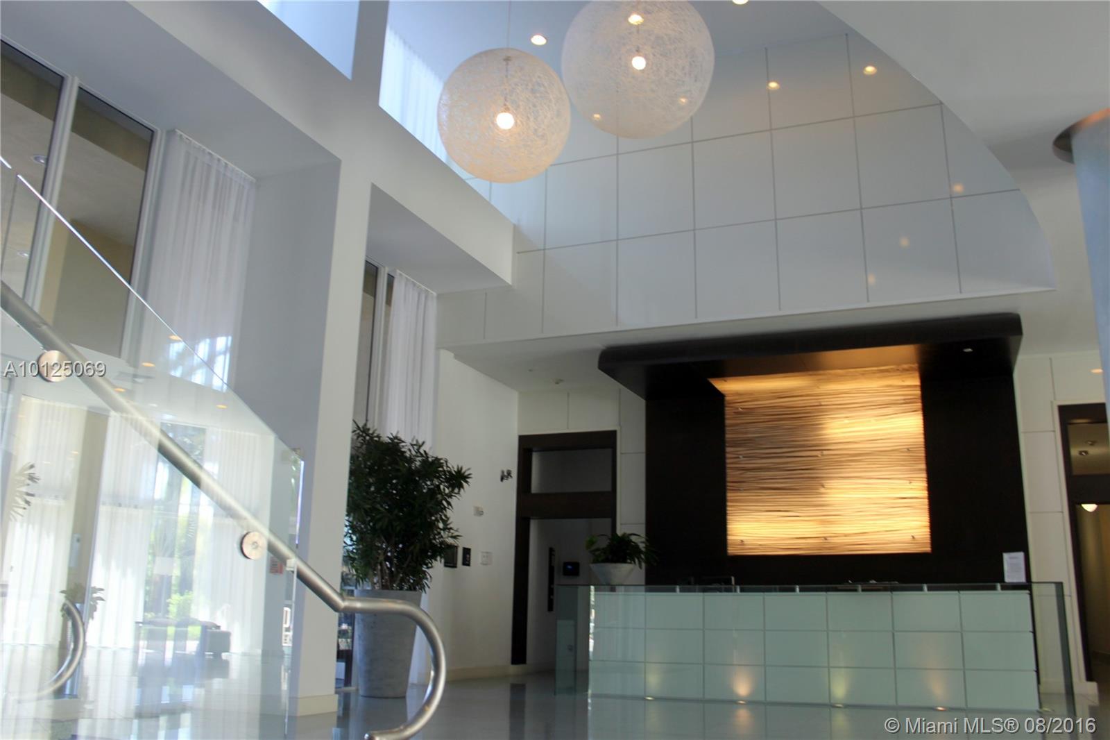 Venture At Aventura East - Residential Lease