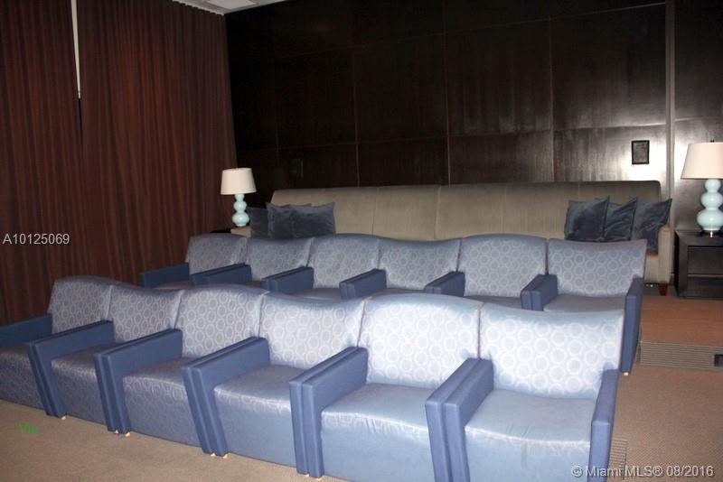 Venture At Aventura East - Residential Lease