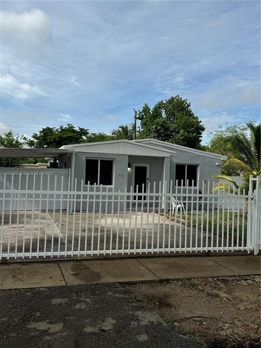 Rental Property at 110 Nw 120 Ter, North Miami, Miami-Dade County, Florida - Bedrooms: 2 
Bathrooms: 1  - $3,900 MO.