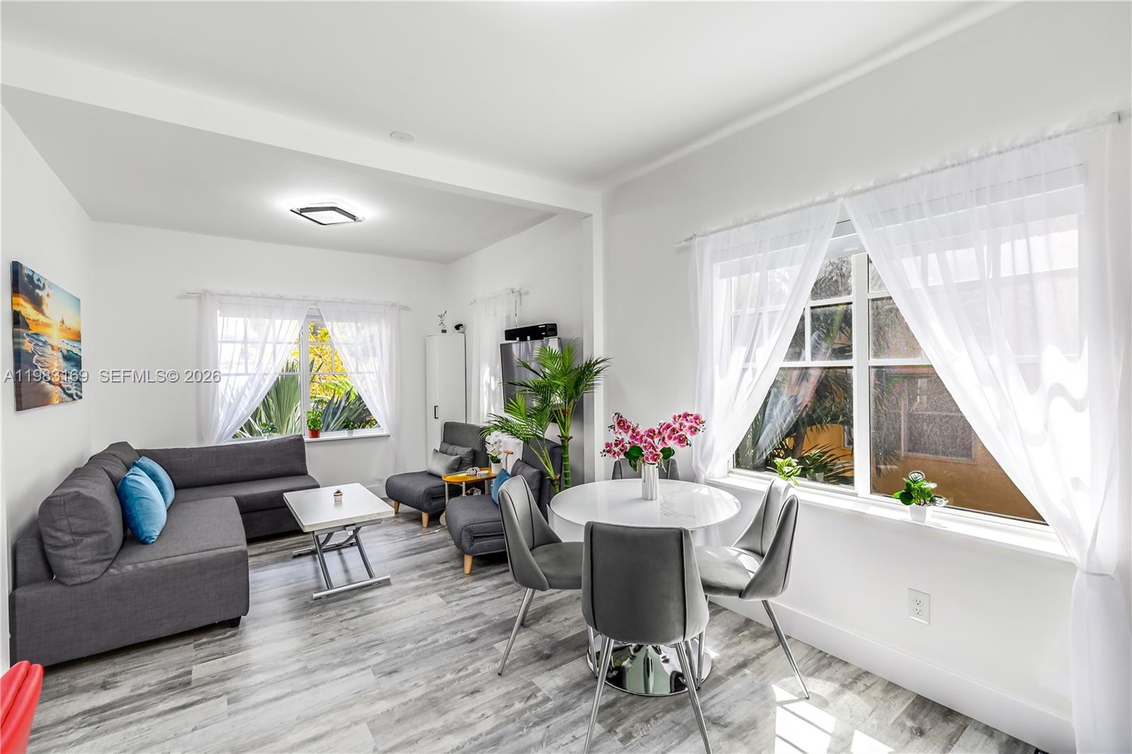 SOUTH MOON CONDO - Residential