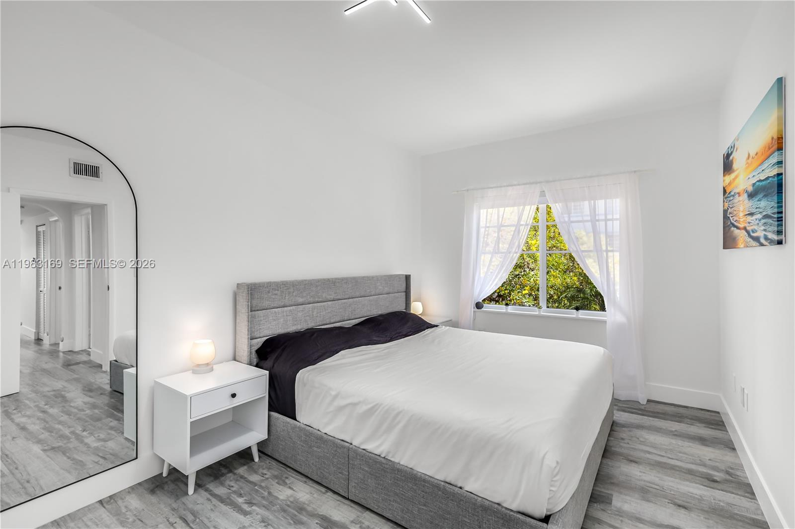 SOUTH MOON CONDO - Residential