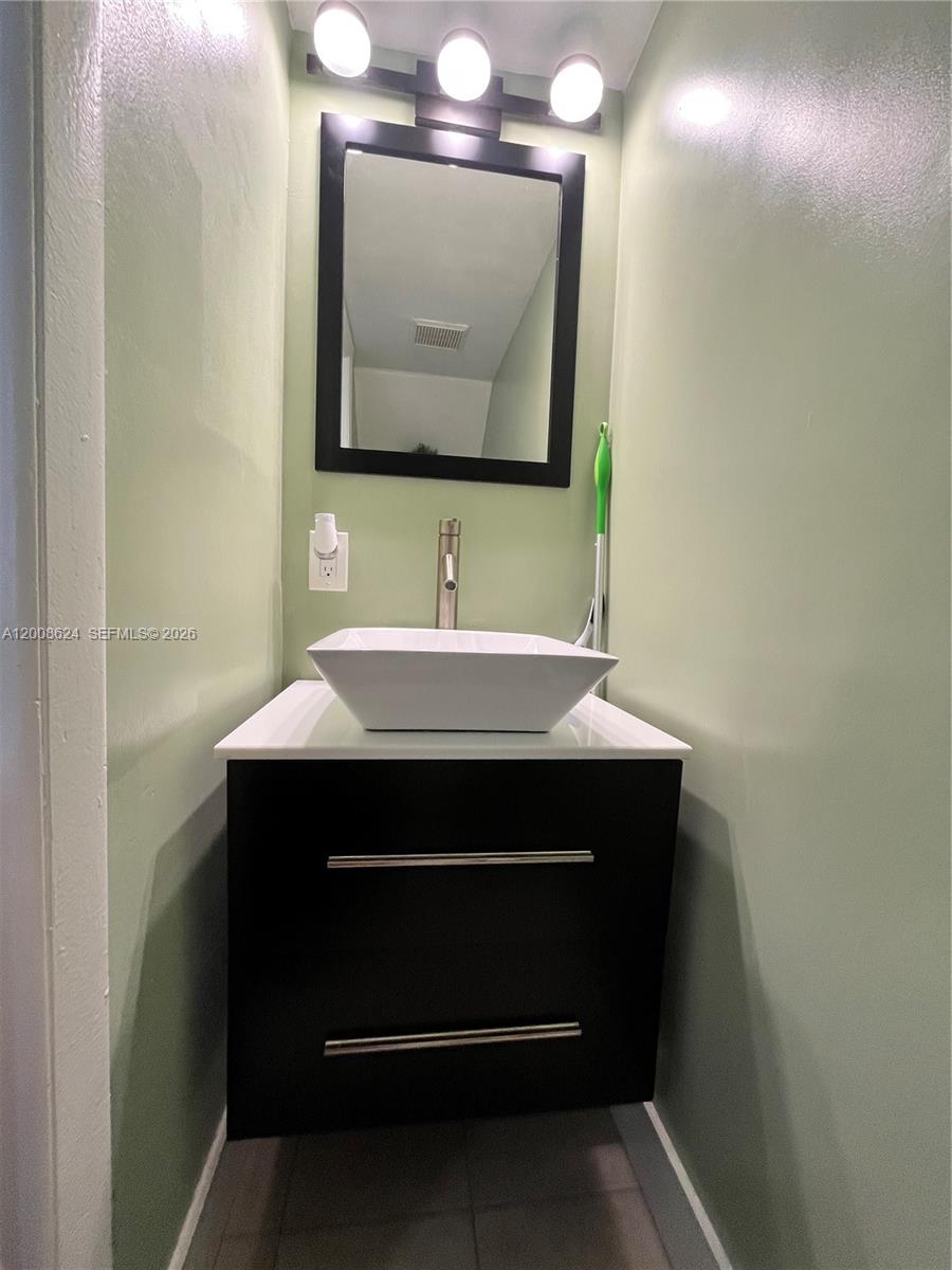 VISTA ALEGRE TOWNHOMES CO - Residential