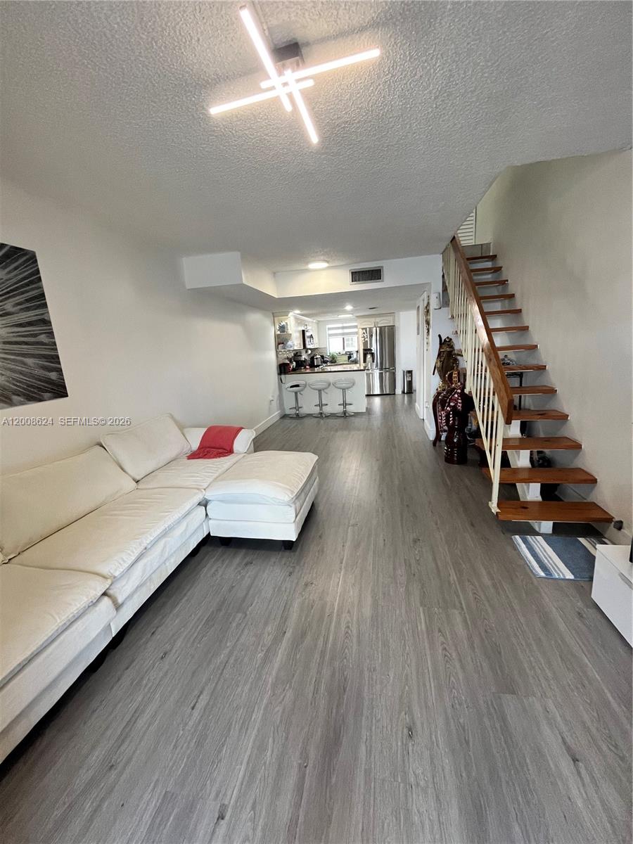 VISTA ALEGRE TOWNHOMES CO - Residential