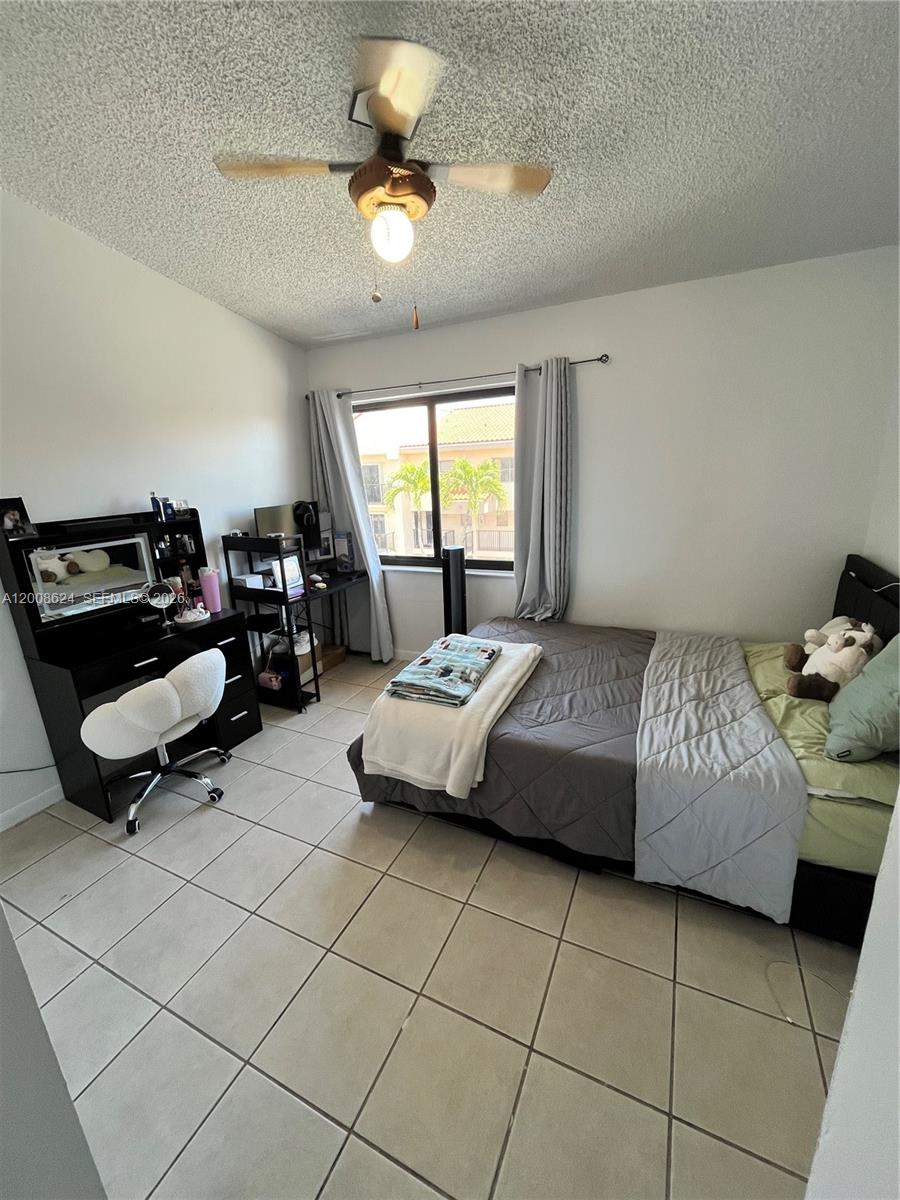 VISTA ALEGRE TOWNHOMES CO - Residential