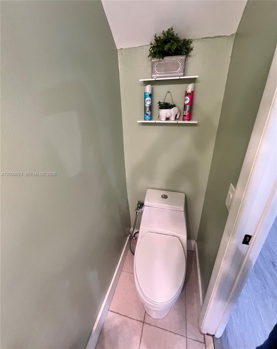 VISTA ALEGRE TOWNHOMES CO - Residential