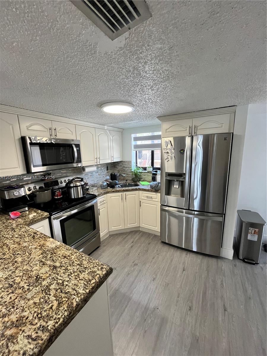 VISTA ALEGRE TOWNHOMES CO - Residential