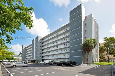 Photo of 619 NE 14th Ave #101, Hallandale Beach, FL 33009 (MLS # A12065594)