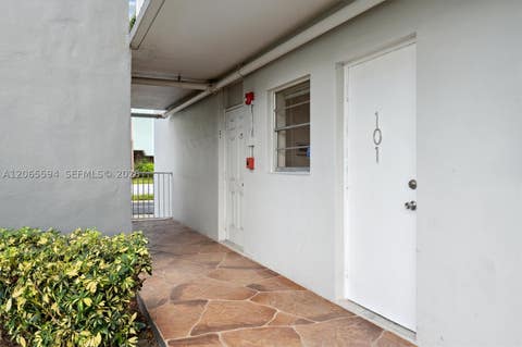 Tiny photo for 619 NE 14th Ave #101, Hallandale Beach, FL 33009 (MLS # A12065594)