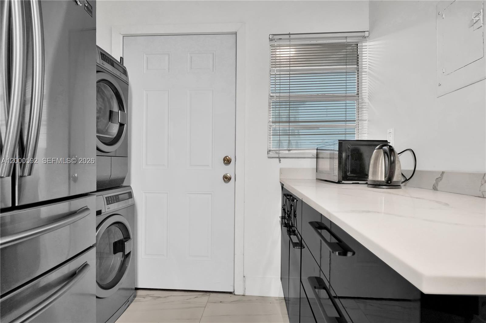 JADE WINDS GROUP-DAISY GA - Residential Lease