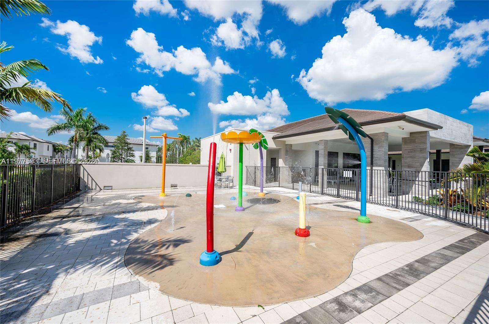 DOWNTOWN DORAL SOUTH PHAS - Residential Lease