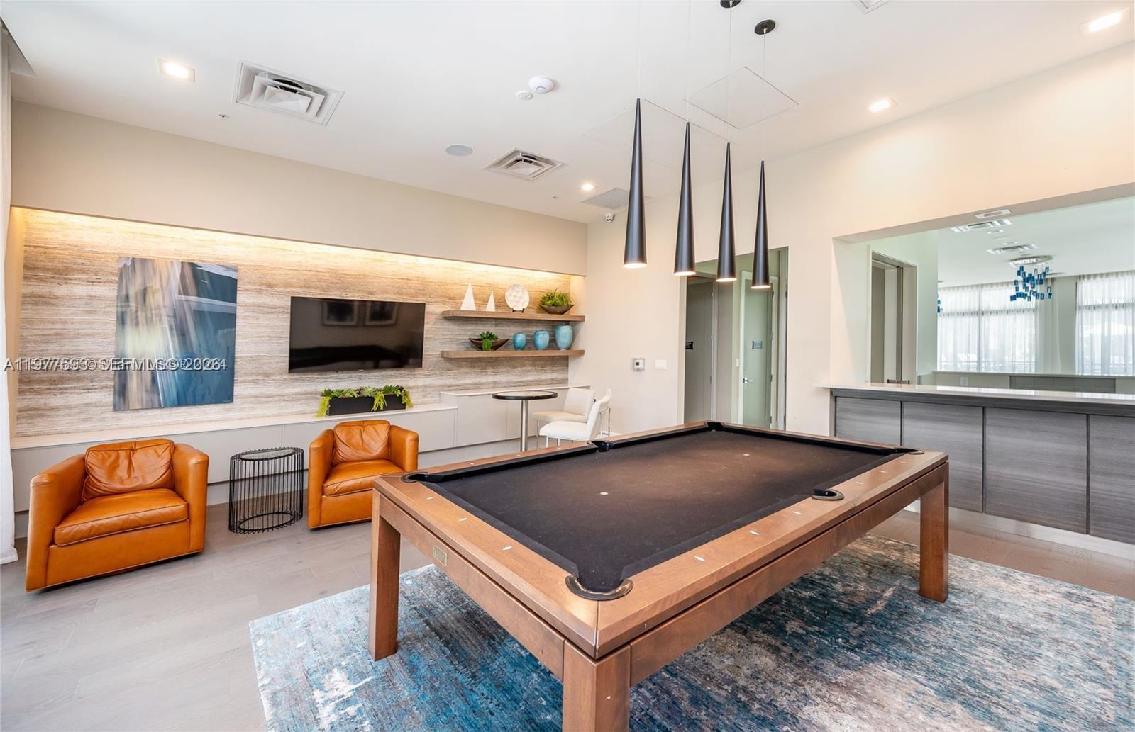 DOWNTOWN DORAL SOUTH PHAS - Residential Lease