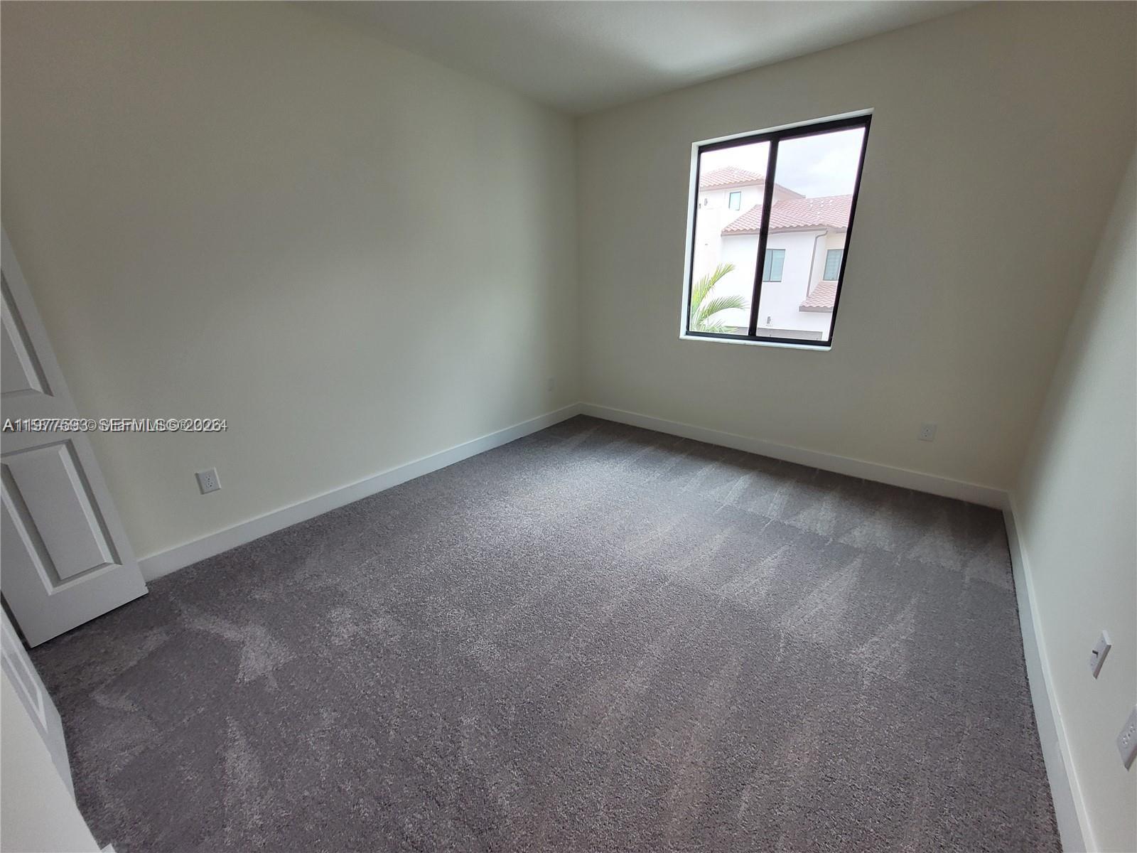 DOWNTOWN DORAL SOUTH PHAS - Residential Lease