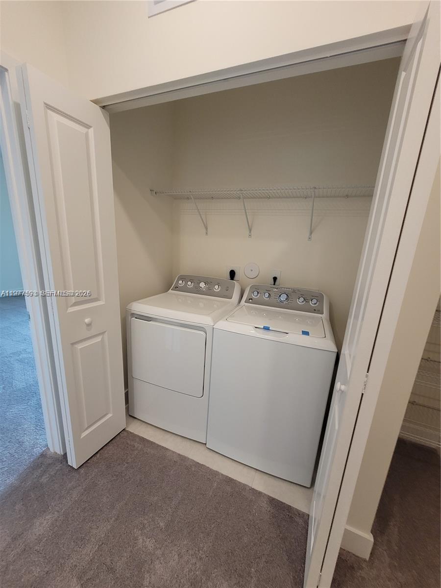 DOWNTOWN DORAL SOUTH PHAS - Residential Lease