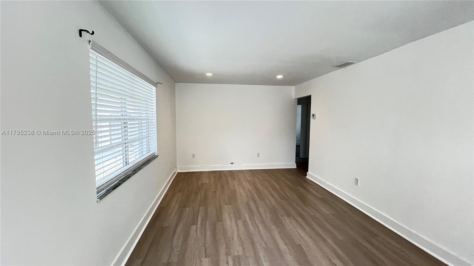 1807 NW 33rd St 1807