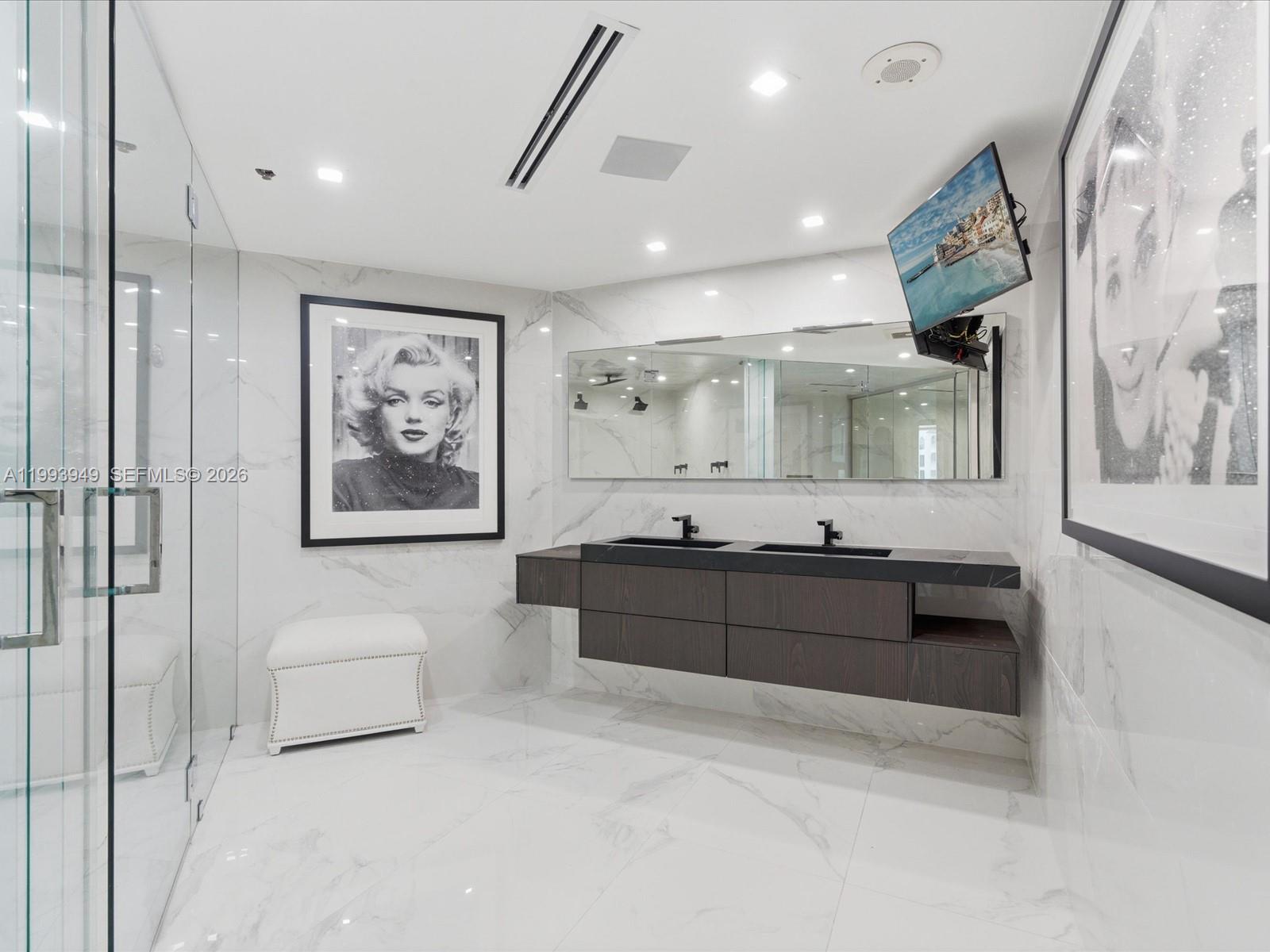 TOWERS OF PORTO VITA-SOUT - Residential